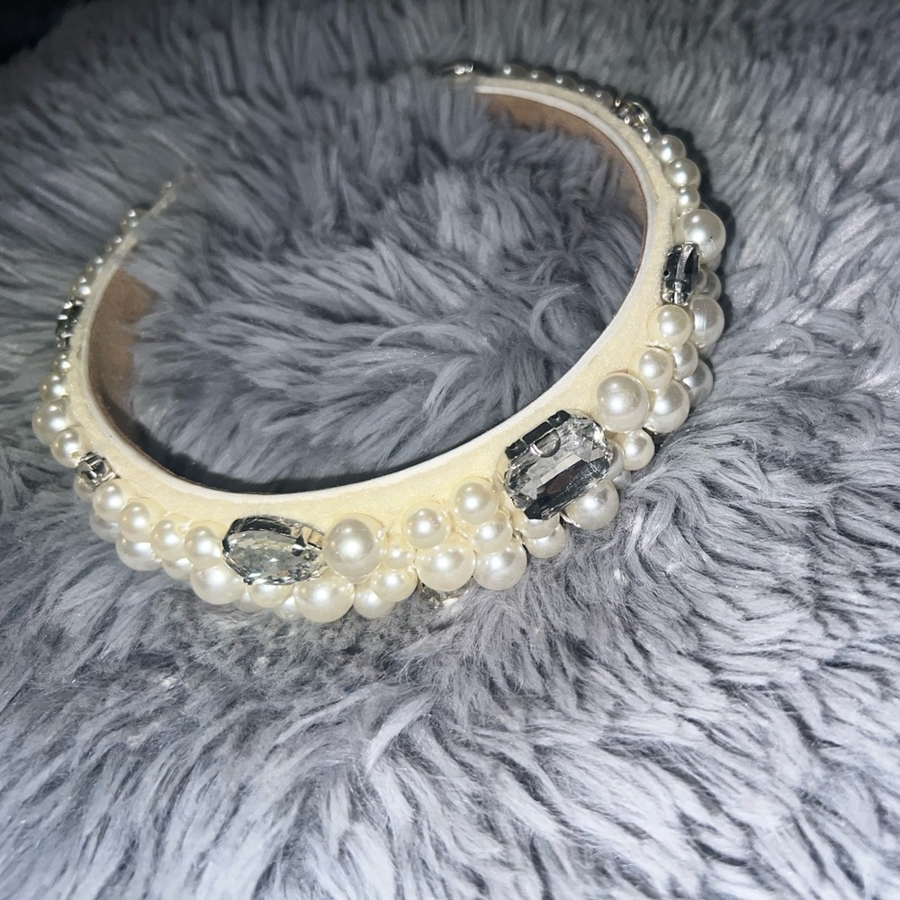 Pearl headband